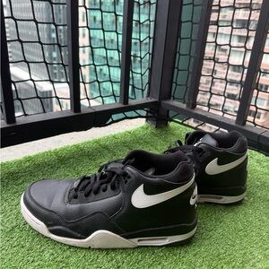 Nike Men's Black and White High-Top Sneakers